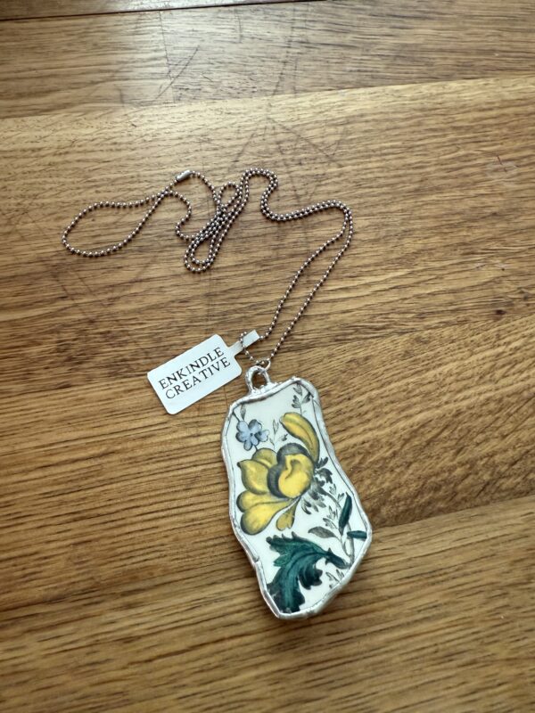 Vintage Dish Necklace - medium